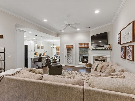 3rd image of 13794 Highland Pointe Dr