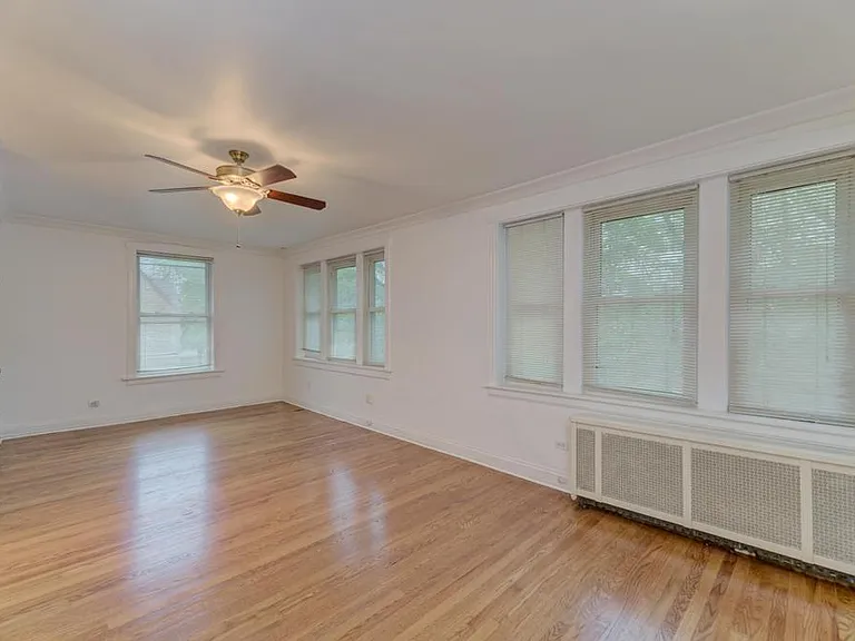 6833 S Cregier Ave — Photo 22