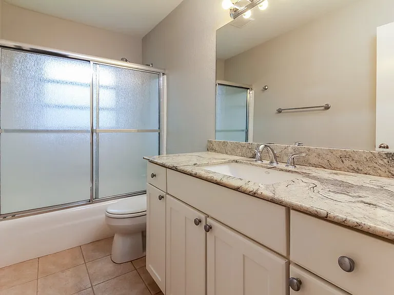3870 NW 103rd Ave — Photo 9