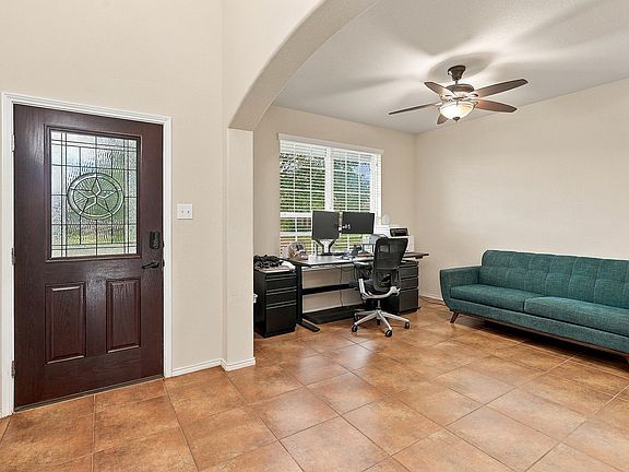 3rd image of 108 Blackforest Rd