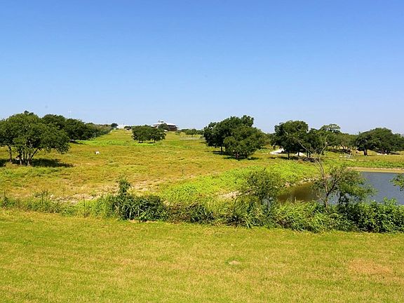 5th image of 3894 Bandera Hwy