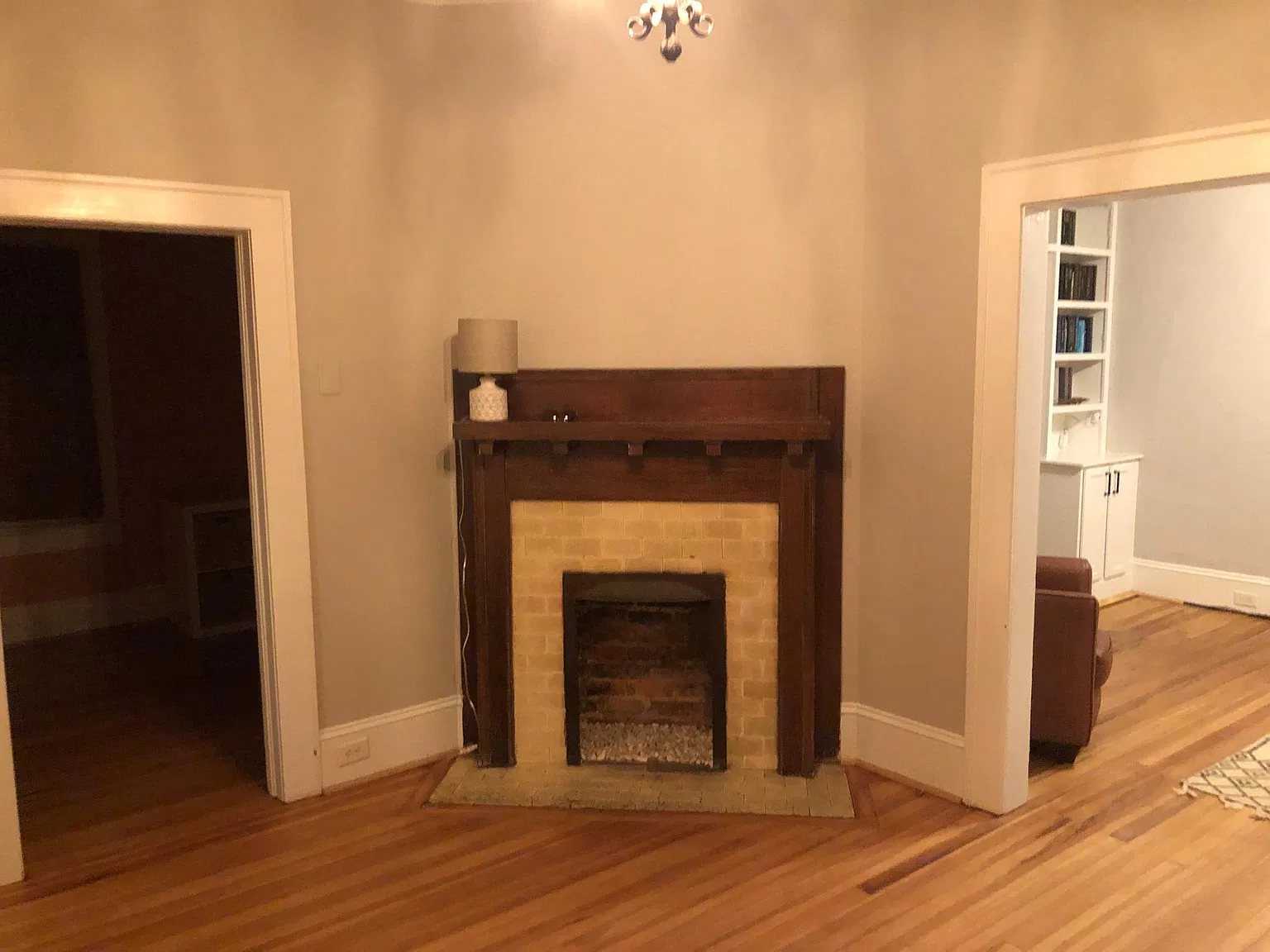 2 bed, 882 sqft, $1,600 — Photo 2