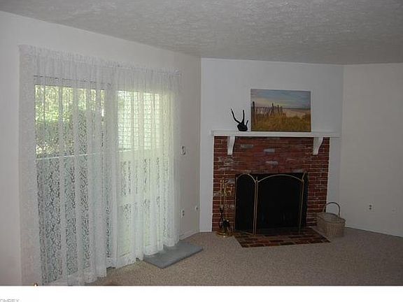 3rd image of 4259 Devonshire Dr #B