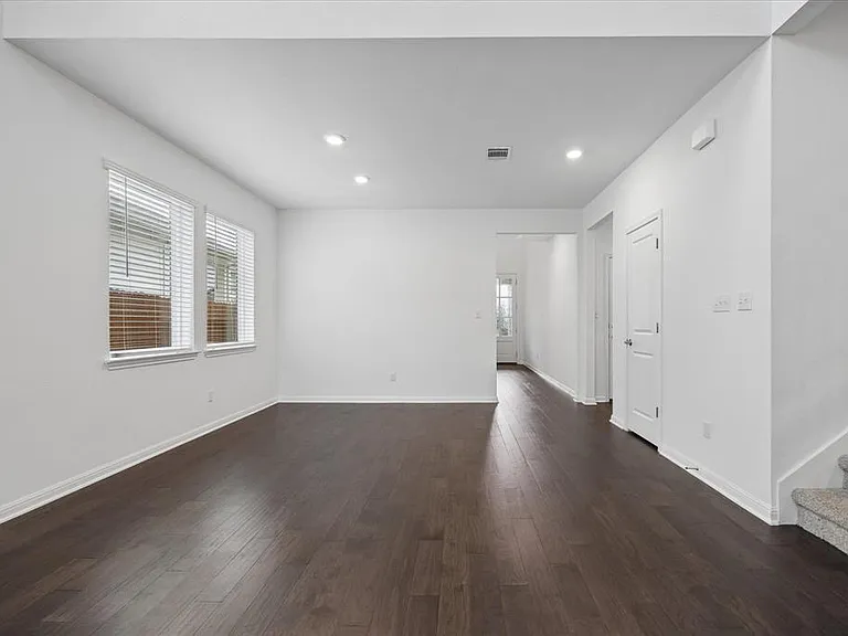 6407 Rounded Pebble Ln — Photo 7