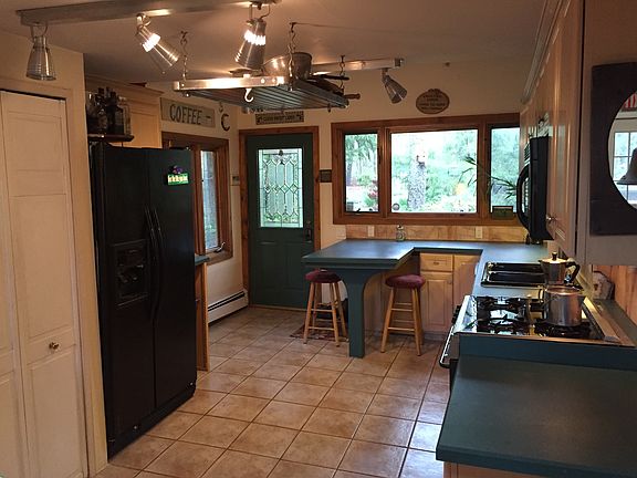 2nd image of 264 Chippewa Trl