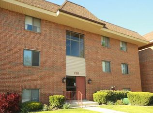 150 E Fountainview Ln APT 3A, Lombard, IL 60148
