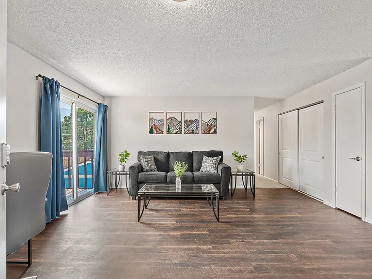 4310 Loomis Ave #4 — Photo 7