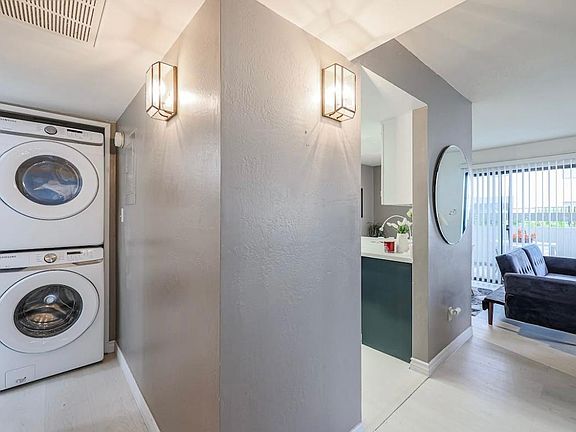 5th image of 2959 N 68th Pl Unit 114