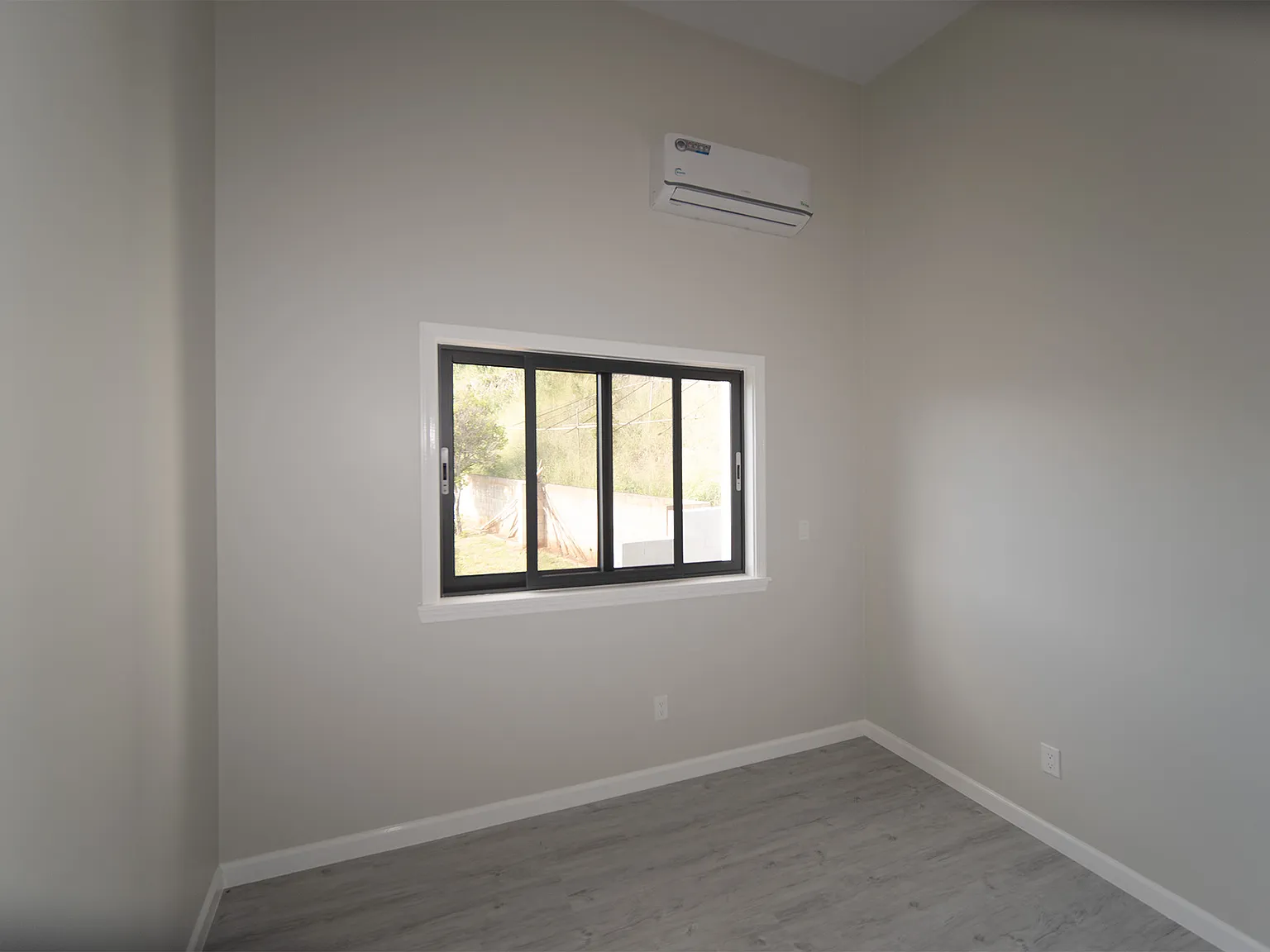 99-806A Aliipoe - Front 3 — Photo 3