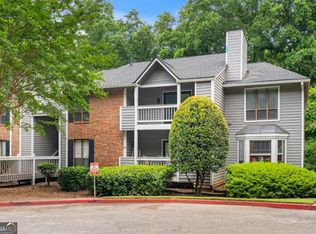 530 Warm Springs Cir, Roswell, GA 30075