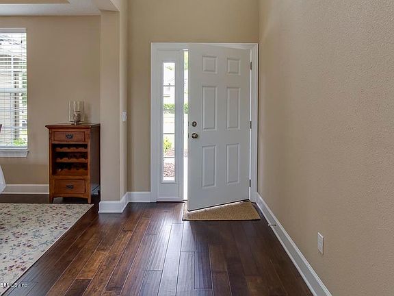 4th image of 2497 Country Side Dr