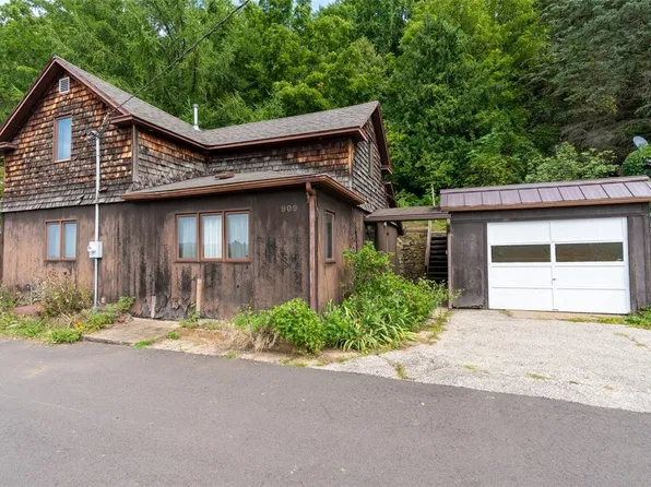 909 S 2nd Street, Alma, WI 54610