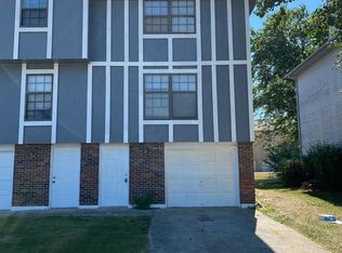 2000 SW 9th St APT D, Blue Springs, MO 64015