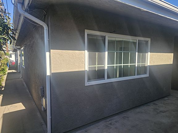 4th image of 4222 W 120th St APT B