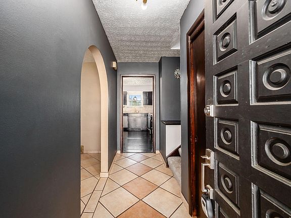 3rd image of 6348 Birkewood St