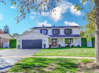 7832 Adams St, Darien, IL 60561