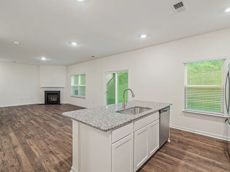 944 Utopia Ln — Photo 14