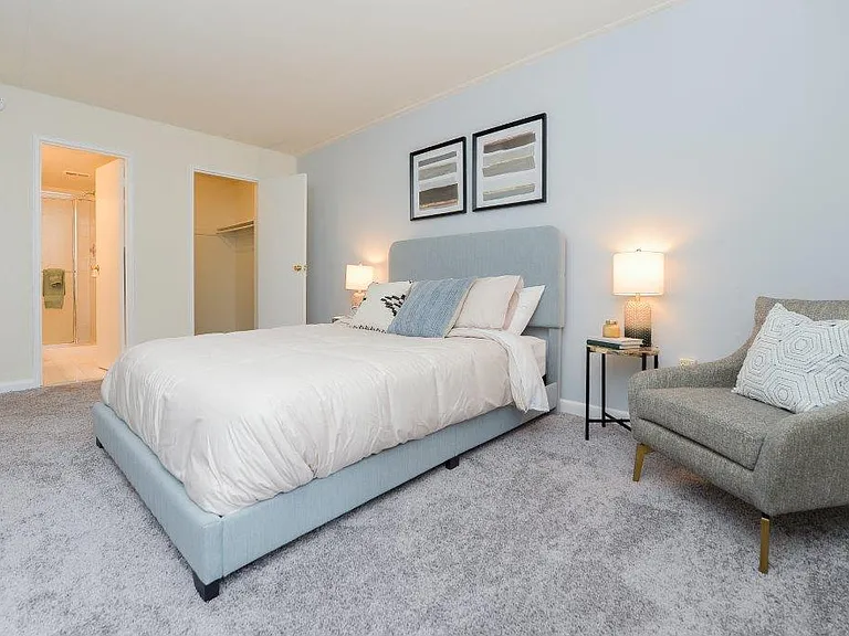 Willowbrook Apartment Homes — Photo 9