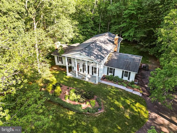 11807 Yates Ford Rd, Fairfax Station, VA 22039