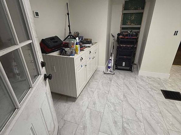 3 Pine Dr