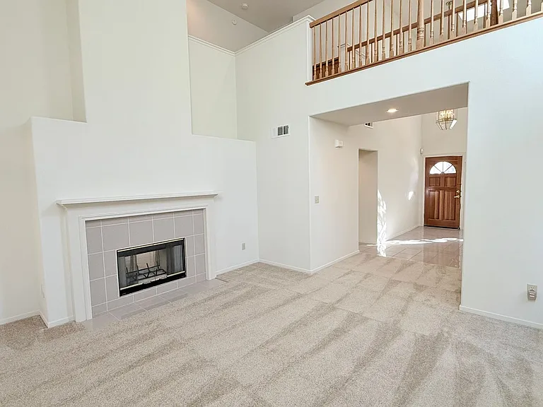 1126 Vista Pointe Cir — Photo 9