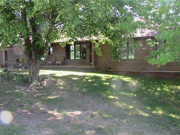 2nd image of 1466 Lake Dr