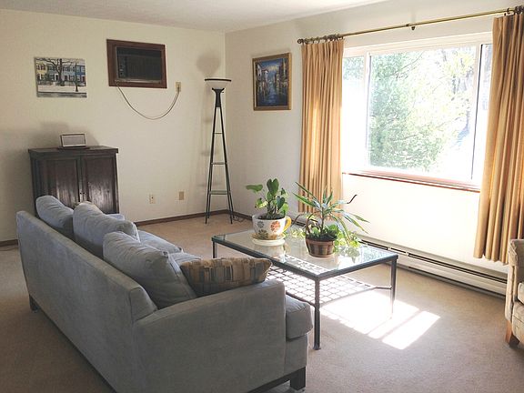 5th image of 104 Estates Dr