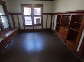 3715 N 24th Pl. (Duplex)