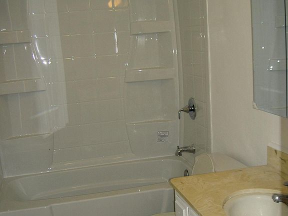 5th image of 3736 Watseka Ave APT 5