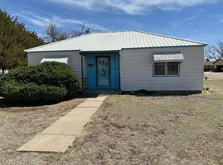 540 S High St, Dighton, KS 67839