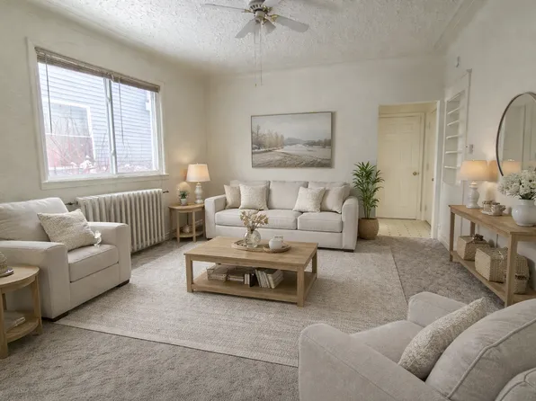 218 State St #1, Petoskey, MI 49770