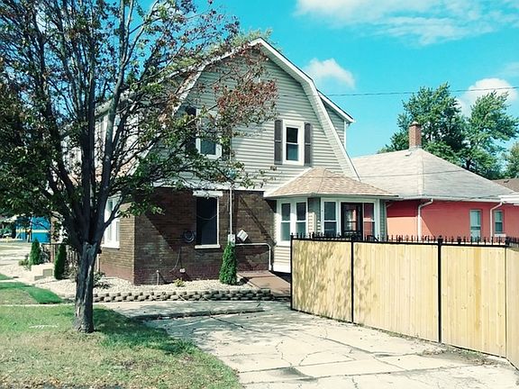 3rd image of 177 W 14th St