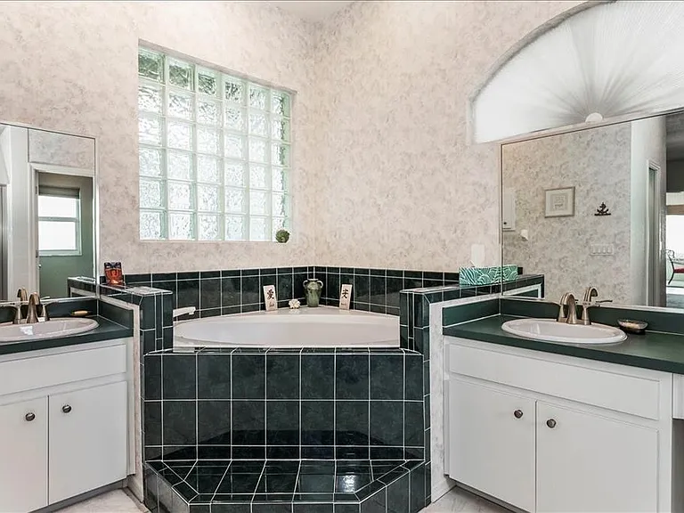 5845 Danterbury Ct — Photo 43