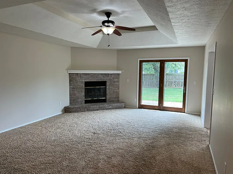 3243 S Nettleton Ave — Photo 2