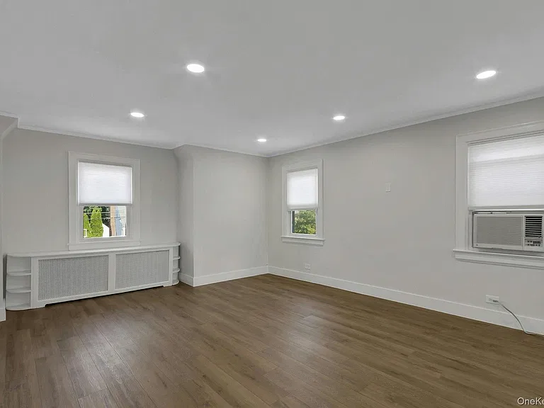 64 Lyons Rd — Photo 5