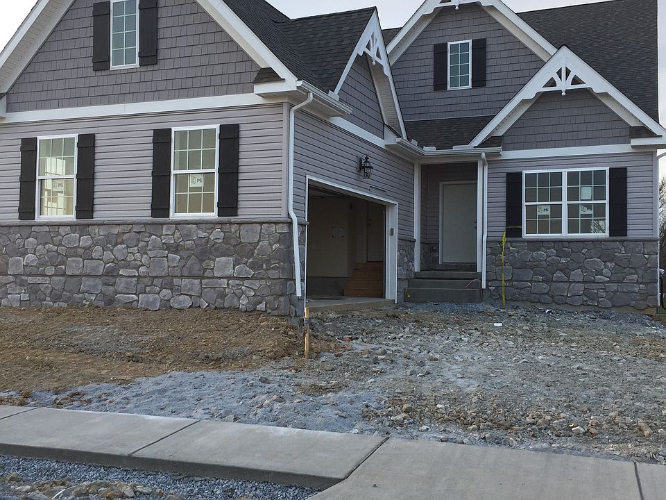 1st image of 600 Stockdale Dr