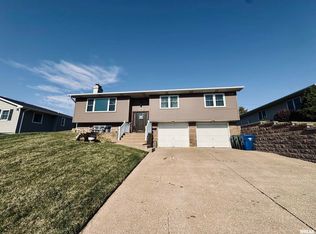 708 Tower Rd, Clinton, IA 52732