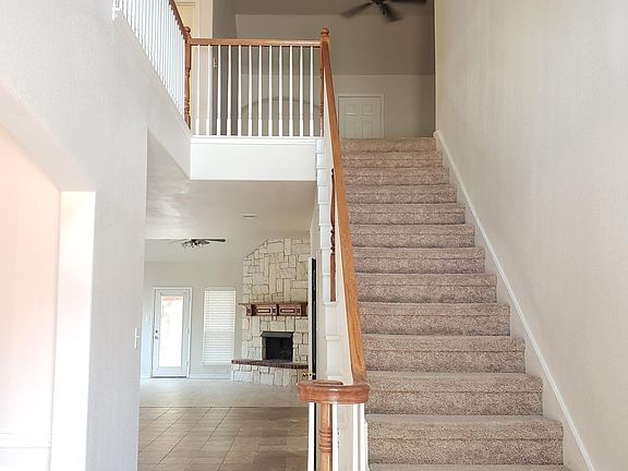 3rd image of 4401 Carmel Mountain Dr