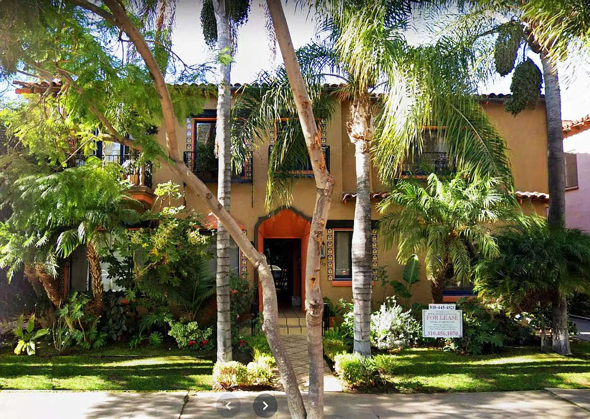 Building Photo - 419 S Cloverdale Ave #4