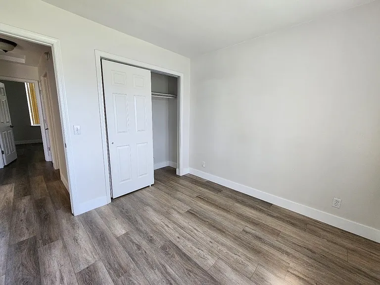 2896 W Elmwood Dr — Photo 16
