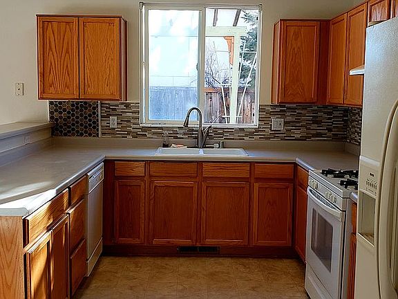 5th image of 2738 Cintoia Dr
