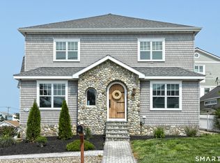 43 Indianola Drive, Old Saybrook, CT 06475