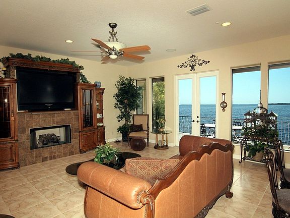 5th image of 1666 Sea Breeze Dr