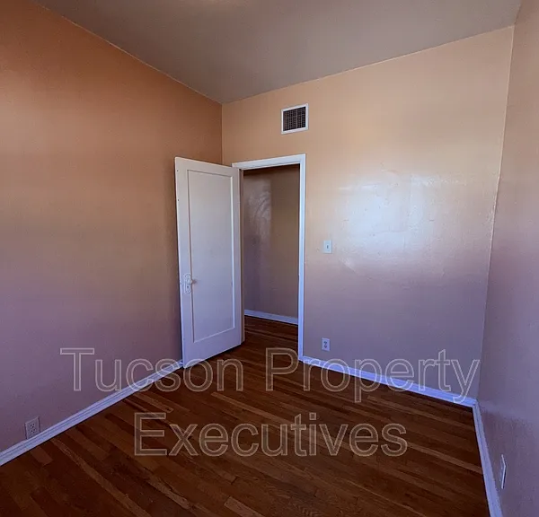 1222 N Olsen Ave — Photo 13