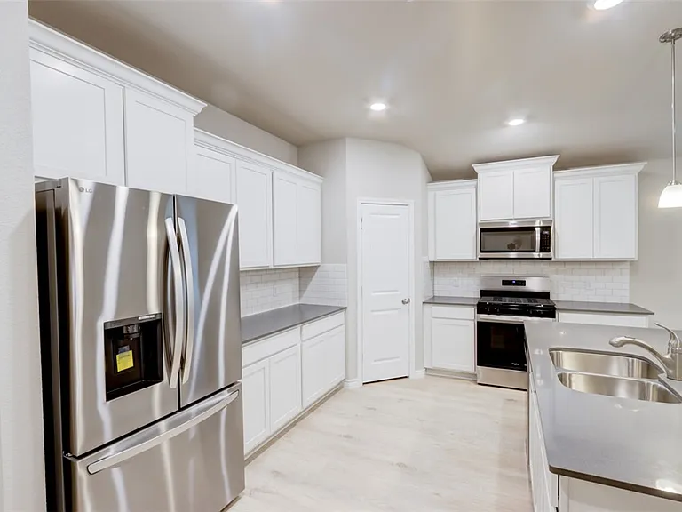 6210 Trado Dr — Photo 8