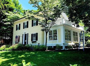 542 Chestnut St, Newton, MA 02468