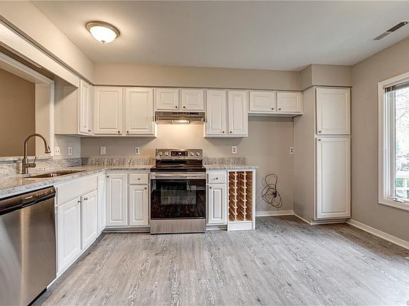 4th image of 9108 Waterford Rhye Cir