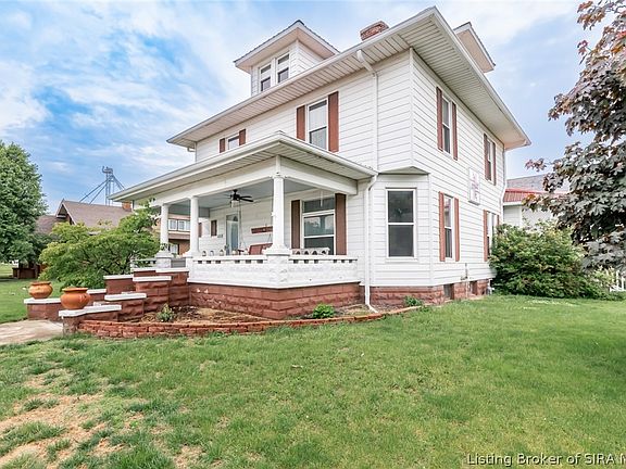 5th image of 220 N Maple Street