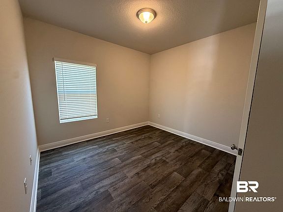 5th image of 8888 Chabo Cir