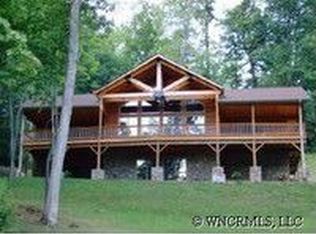33 Hermits Ln, Waynesville, NC 28785